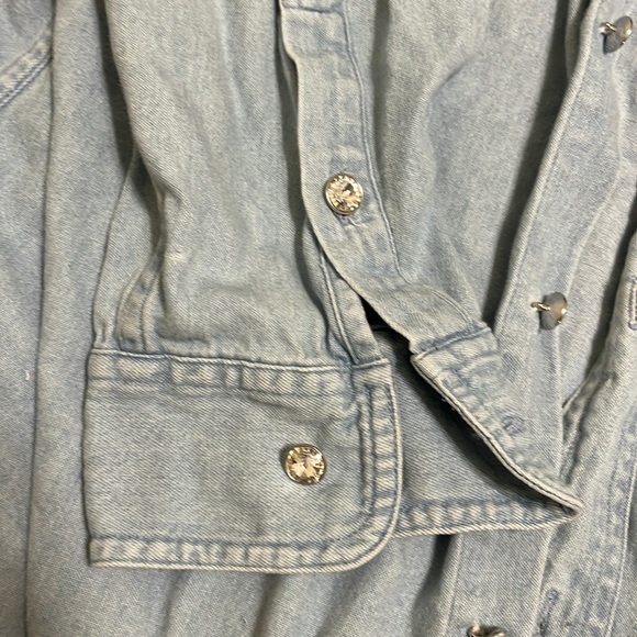 Vintage Christine Alexander denim button up, size medium, fits more like a large - Picture 4 of 6